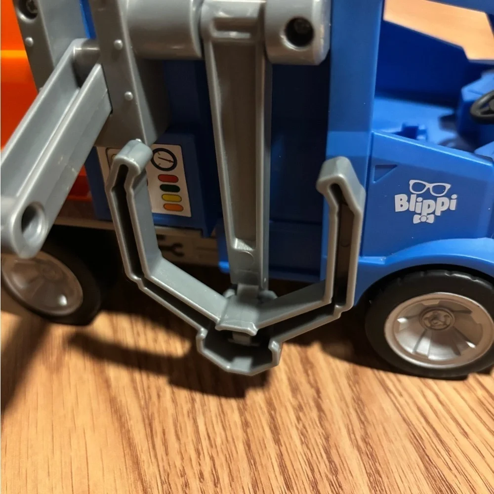 Jazwares Blippi Talking Recycling Truck Garbage Recycle Vehicle with lights